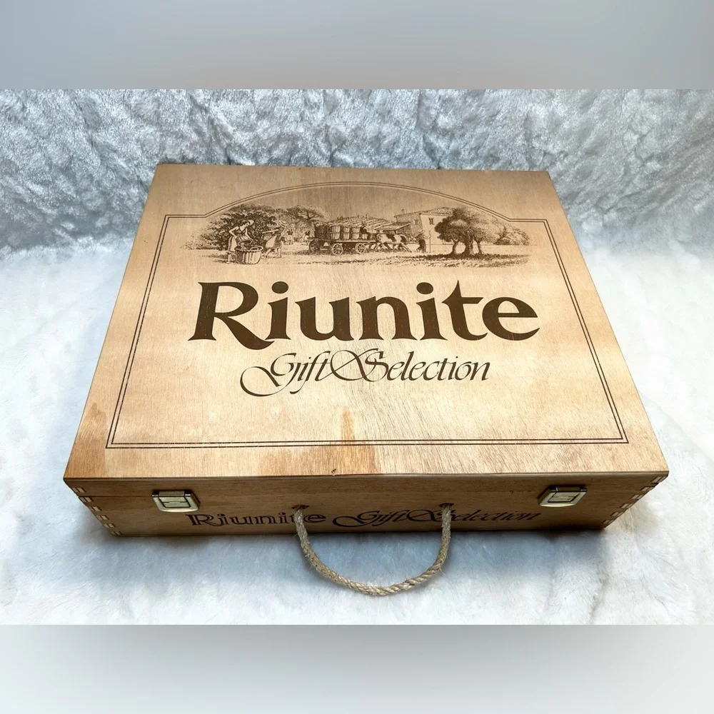 Vintage Riunite Wooden Wine Crate Box Storage Crate Made in Italy